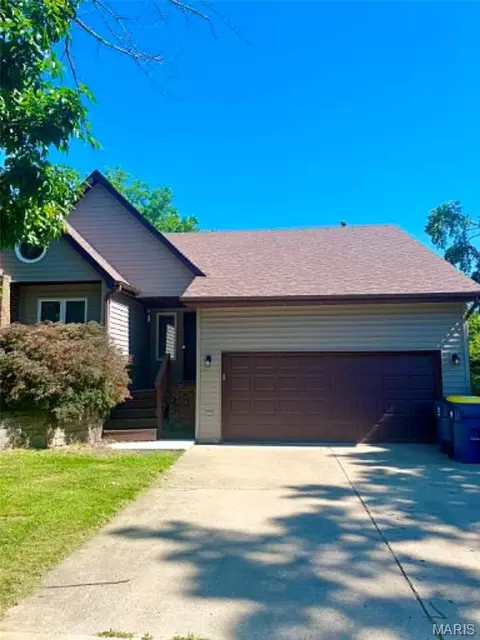 7342 W Main St, Maryville, IL 62062