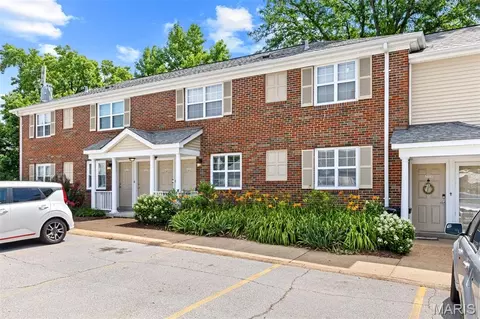 1408 Thrush Pl, Saint Louis, MO 63144