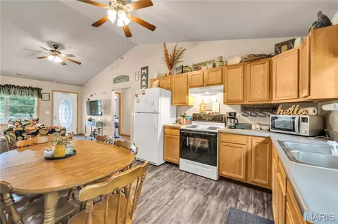 Kitchen - 1011 Schieffers Branch Rd, Hermann, MO 65041 photo 3 of 3