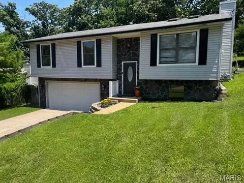 2246 Louie Dr, Arnold, MO 63010