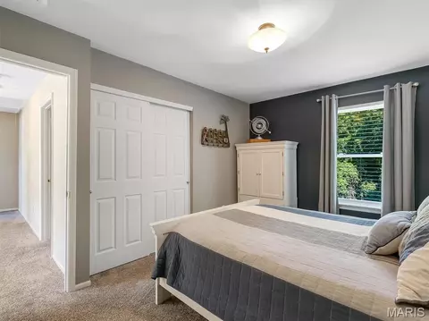 Bedroom - 861 Legends View Dr, Eureka, MO 63025 photo 3 of 8