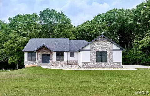 105 Merz Meadows Dr, Troy, MO 63379