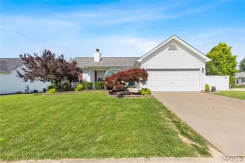 1269 Little Brave Dr, O'fallon, MO 63366