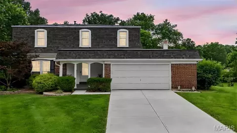 2 Southgate Ct, Saint Charles, MO 63304