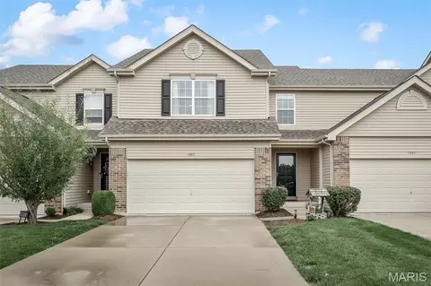 1842 Sterling Oaks Dr, Saint Peters, MO 63376