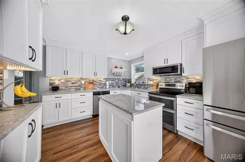 Kitchen - 404 Silver Maple Ct, Fenton, MO 63026 photo 1 of 5