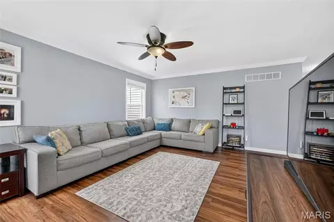 Living - 404 Silver Maple Ct, Fenton, MO 63026 photo 1 of 1