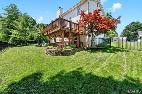 Exterior - 404 Silver Maple Ct, Fenton, MO 63026 photo 9 of 12
