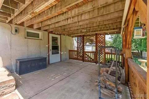Exterior - 404 Silver Maple Ct, Fenton, MO 63026 photo 3 of 12