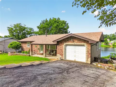 3663 E Lakeview Dr, House Springs, MO 63051