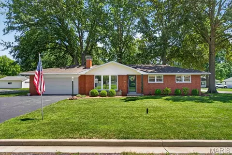 612 S Polk St, Millstadt, IL 62260