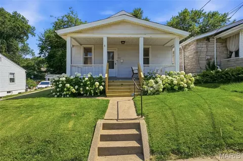 7614 Weaver Ave, Maplewood, MO 63143