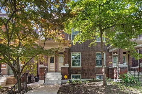 4062 Arsenal St, Saint Louis, MO 63116