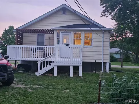Exterior - 320 Pine St, Sullivan, MO 63080 photo 13 of 14