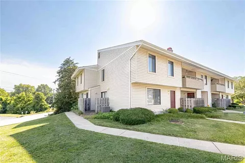 Exterior - 13 Dixons Ct #B, O'fallon, MO 63366 photo 2 of 5