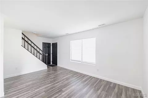 Living - 13 Dixons Ct #B, O'fallon, MO 63366 photo 3 of 4