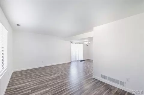 Living - 13 Dixons Ct #B, O'fallon, MO 63366 photo 1 of 4