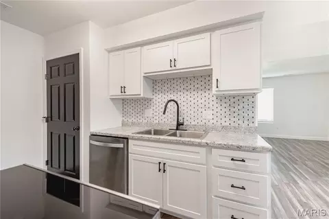 Kitchen - 13 Dixons Ct #B, O'fallon, MO 63366 photo 3 of 3