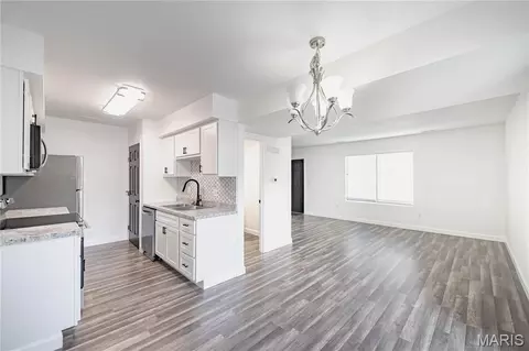 Living - 13 Dixons Ct #B, O'fallon, MO 63366 photo 4 of 4