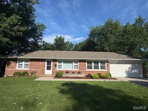 9921 Norbridge Ln, Saint Louis, MO 63137