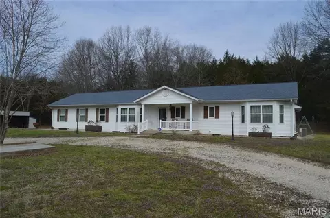 222 Scanland Farm Rd, Montgomery City, MO 63361