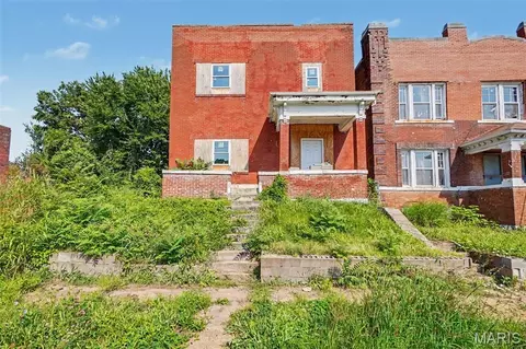 3067 Marcus Ave, Saint Louis, MO 63115