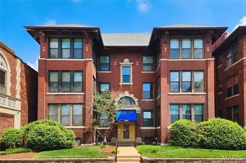 5567 Pershing Ave #2W, Saint Louis, MO 63112
