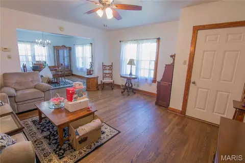 700 Gehle St, Saint Peter, IL 62880 photo 9