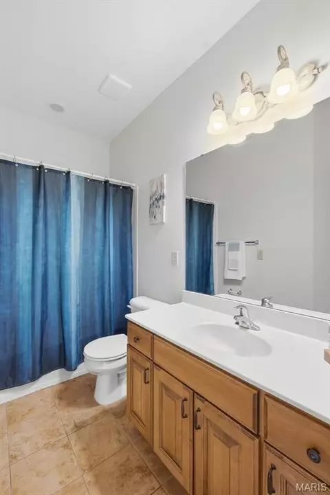 Bath - 886 Arbor Chase Dr, Wildwood, MO 63021 photo 6 of 7