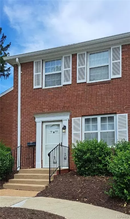 1630 E Swan Cir, Brentwood, MO 63144