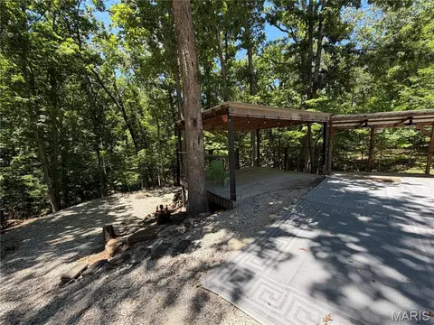 5121 Dipper Ln, Perryville, MO 63775