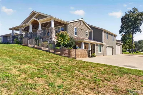 Exterior - 912 N Main St, O'fallon, MO 63366 photo 2 of 22