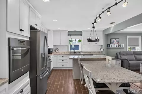 Kitchen - 912 N Main St, O'fallon, MO 63366 photo 4 of 5
