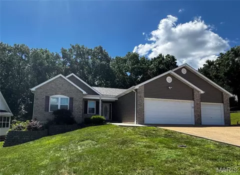 5046 Annette Dr, Imperial, MO 63052
