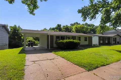 11926 Rio Grande Dr, Saint Louis, MO 63138