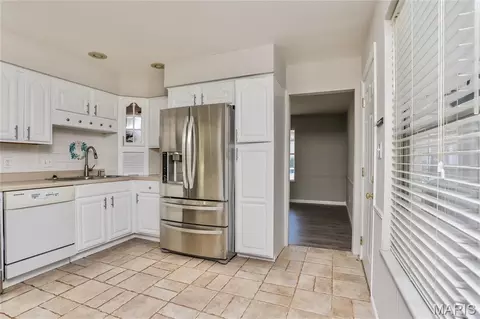 Kitchen - 272 Village Meadow Dr, Ballwin, MO 63021 photo 2 of 2