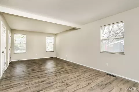 Living - 272 Village Meadow Dr, Ballwin, MO 63021 photo 4 of 5
