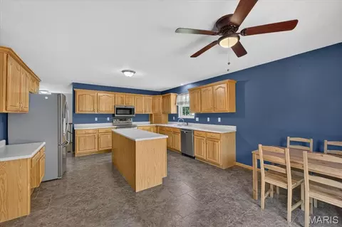 Kitchen - 813 E Haven Dr, Waterloo, IL 62298 photo 5 of 5