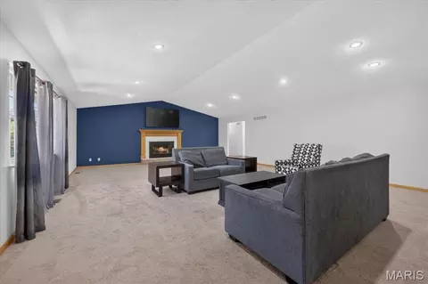 Living - 813 E Haven Dr, Waterloo, IL 62298 photo 1 of 4