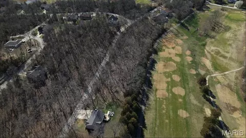 9577 Bent Tree Dr, Hillsboro, MO 63050
