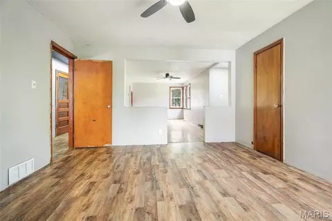 Living - 217 W Walnut St, Benld, IL 62009 photo 2 of 4
