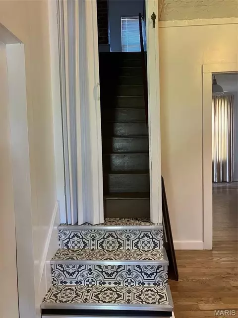 Entry Way - 520 W Washington St, Jackson, MO 63755 photo 6 of 7