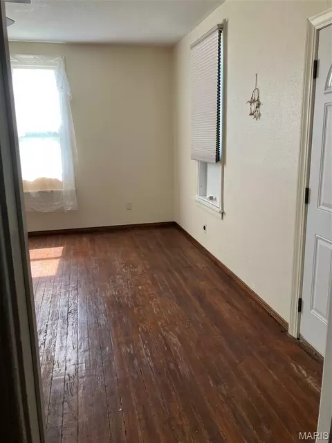 Bedroom - 520 W Washington St, Jackson, MO 63755 photo 5 of 6