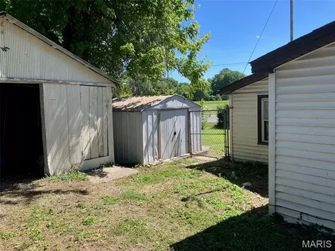 Exterior - 520 W Washington St, Jackson, MO 63755 photo 3 of 5