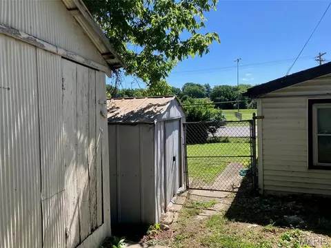 Exterior - 520 W Washington St, Jackson, MO 63755 photo 4 of 5