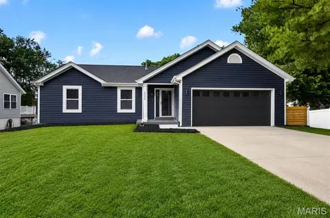 4594 Clearbrook Dr, Saint Charles, MO 63304