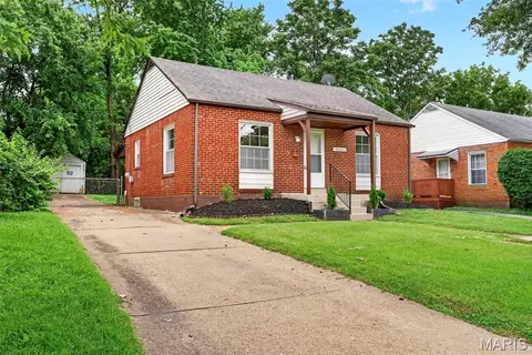 9424 Corregidor Dr, Saint Louis, MO 63134