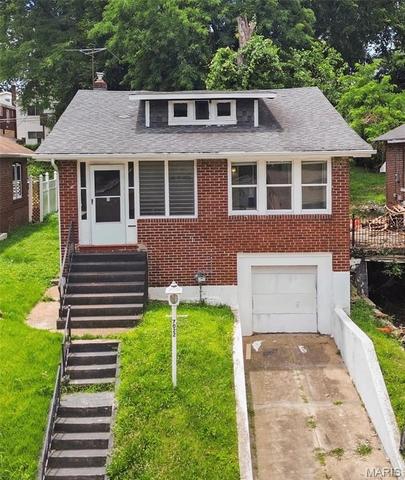 7022 Edison Ave, Saint Louis, MO 63121