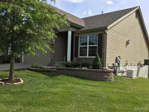 5301 Trailhead Ct, Eureka, MO 63025