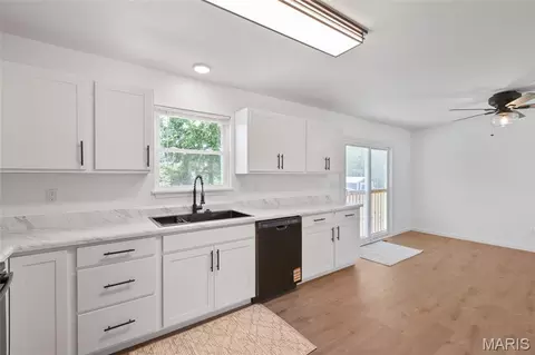 Kitchen - 3043 Adayah Ln, Arnold, MO 63010 photo 2 of 3